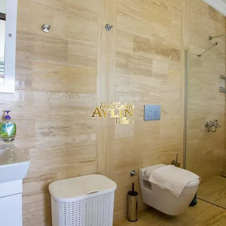 Supper Luxury With Jacuzzi Villa Islamlar (Mediterranean)